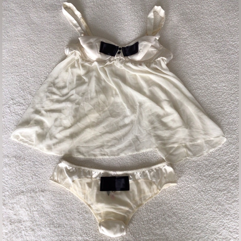 Victorias Secret Sexy Little Things Babydoll Set size 34B and S/M White & Black
